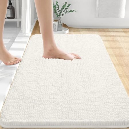 Super soft and absorbent bathroom rugs